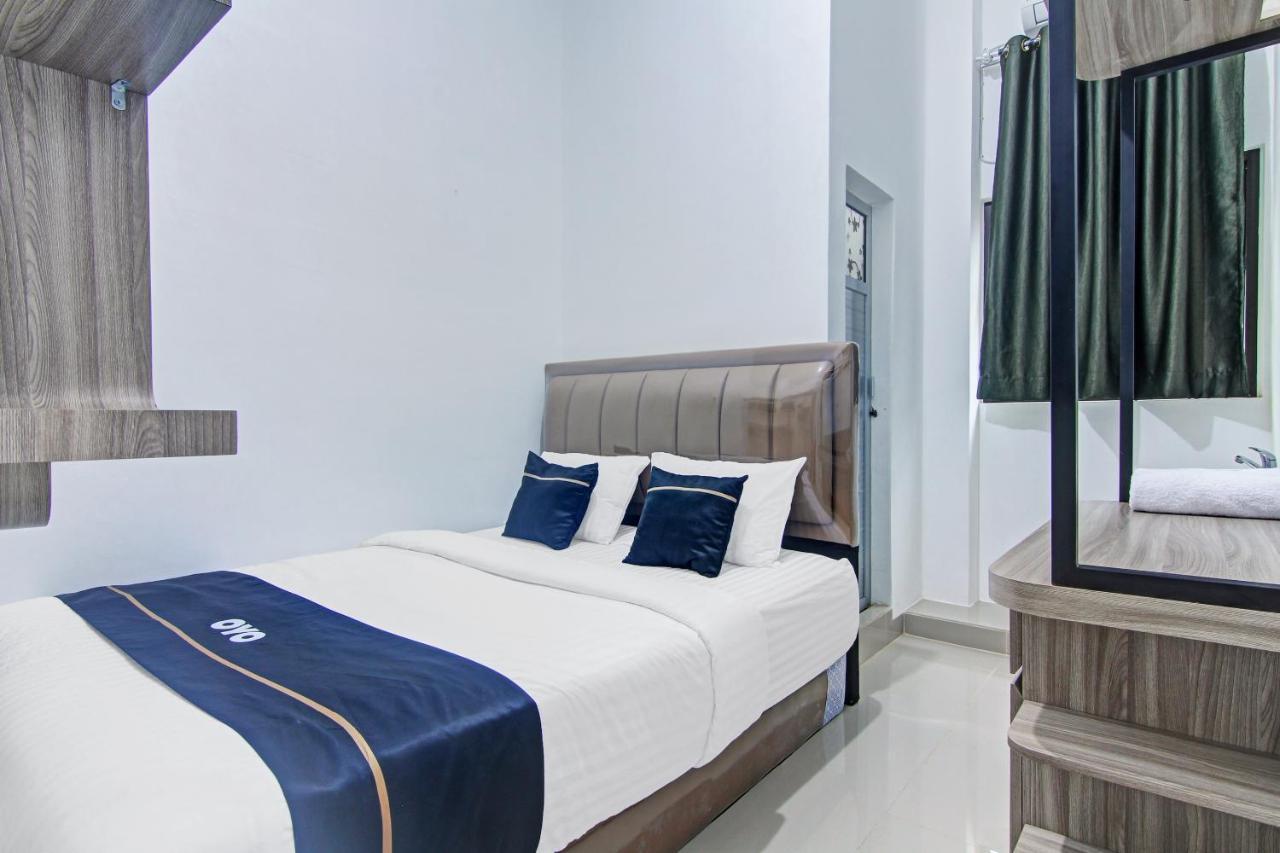 Oyo 90704 Nabila Residence Syariah Padang  Extérieur photo