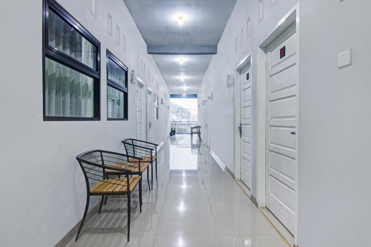 Oyo 90704 Nabila Residence Syariah Padang  Extérieur photo