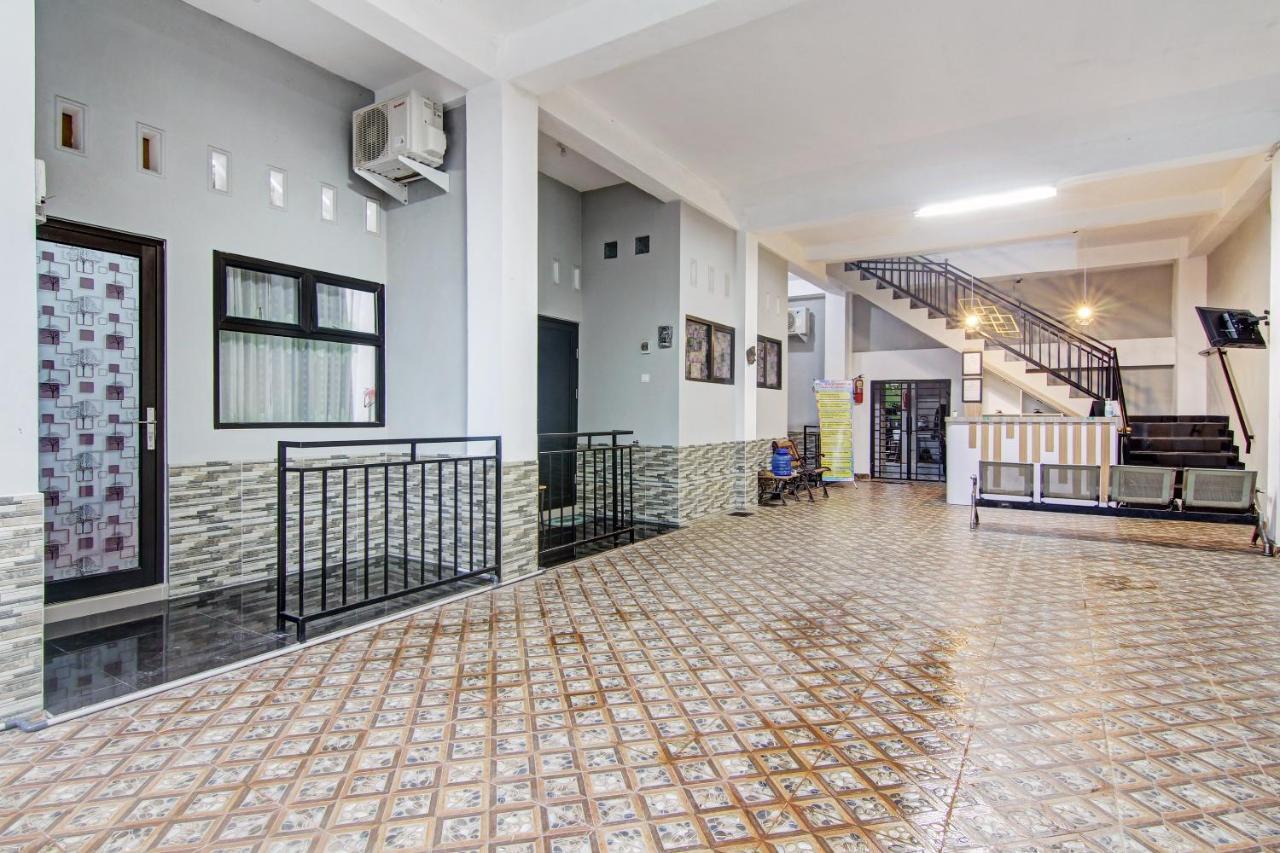 Oyo 90704 Nabila Residence Syariah Padang  Extérieur photo