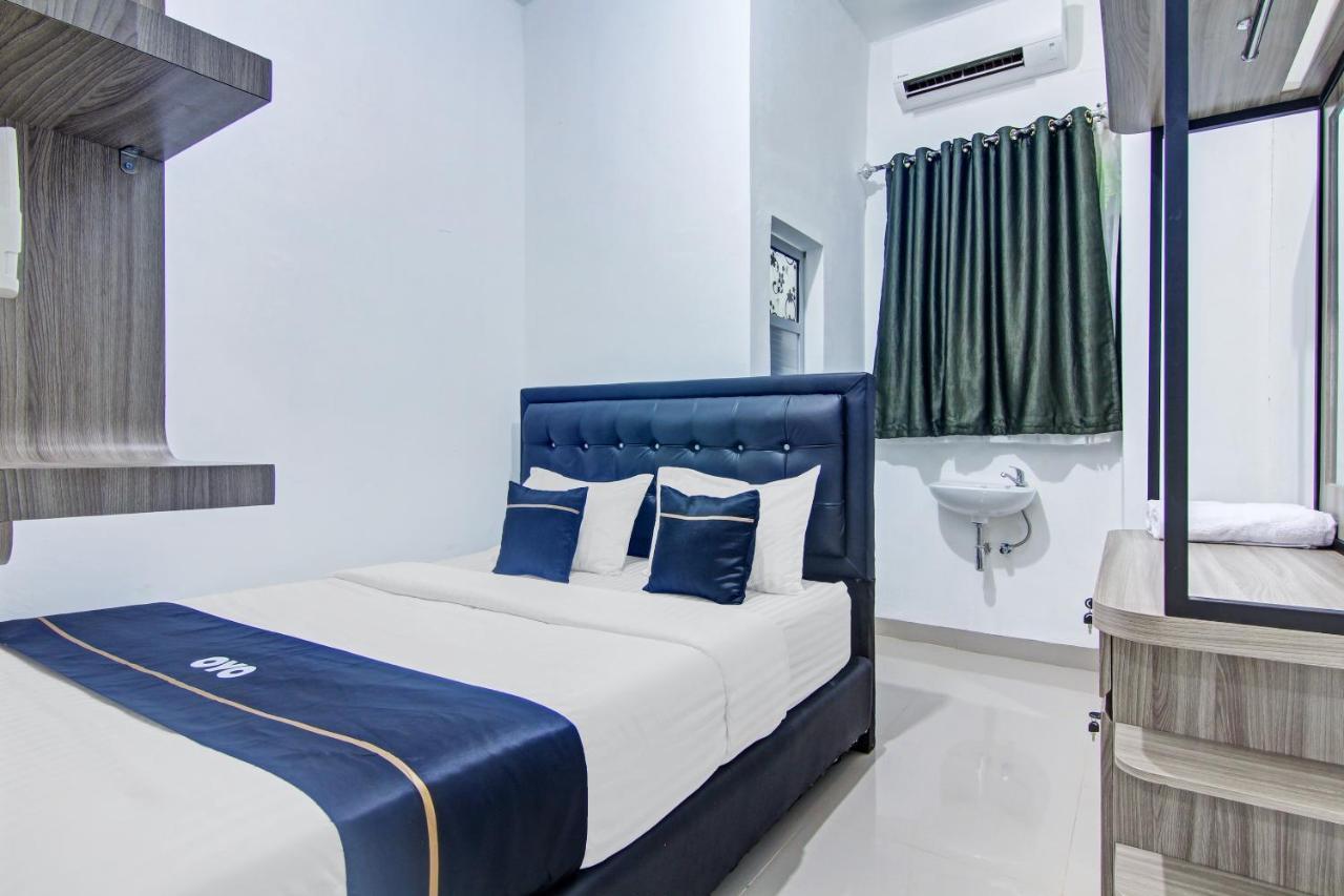 Oyo 90704 Nabila Residence Syariah Padang  Extérieur photo