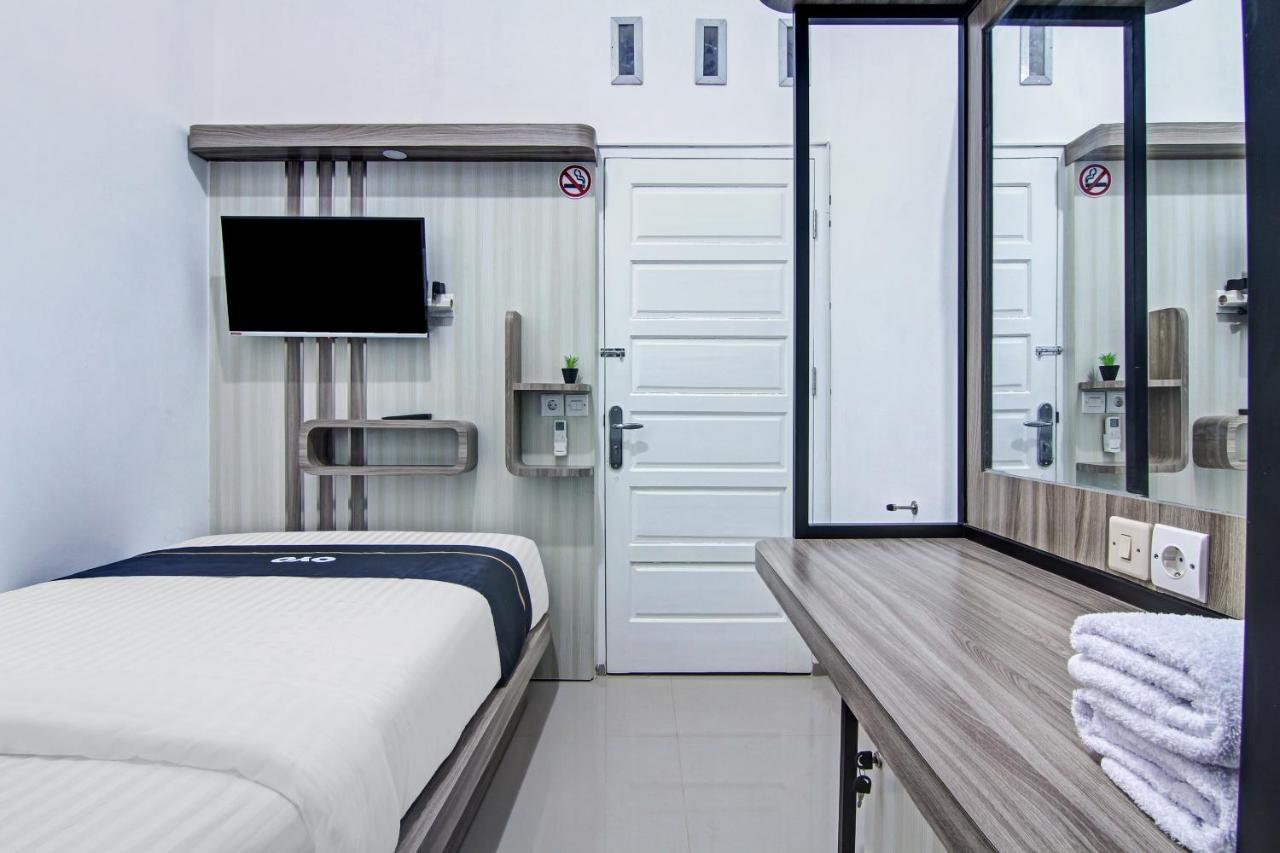 Oyo 90704 Nabila Residence Syariah Padang  Extérieur photo